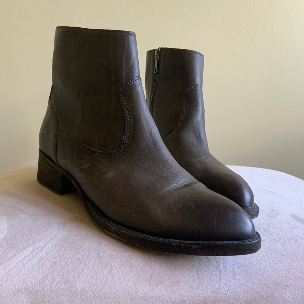 FRYE Boots Gray Size 8